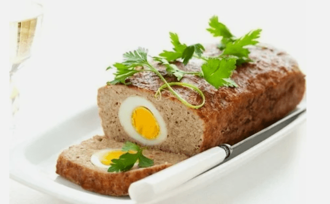 Rouleaux de viande avec des œufs sur le régime Dukan